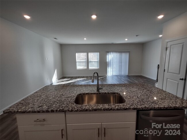 Building Photo - 2631 Greenmarket Dr