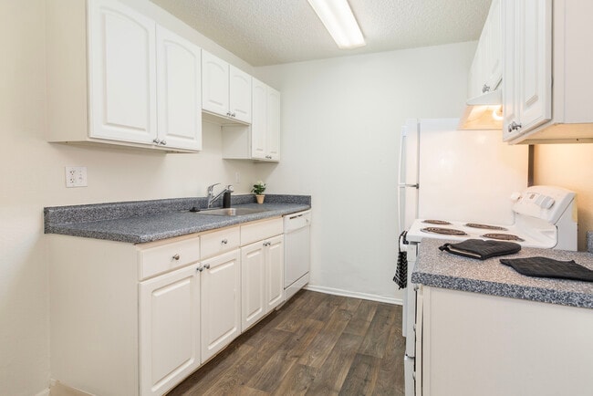 Foto del edificio - Greentree Village