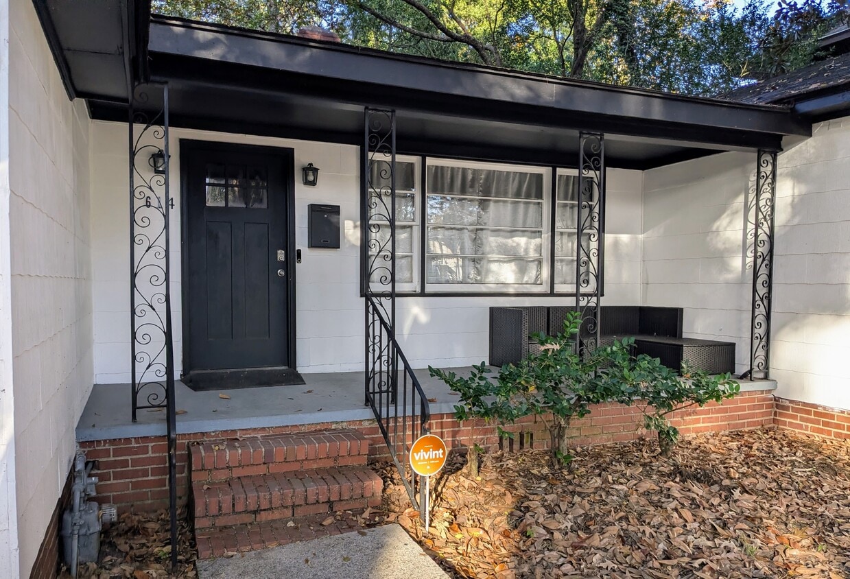 Foto principal - 614 E 37th St