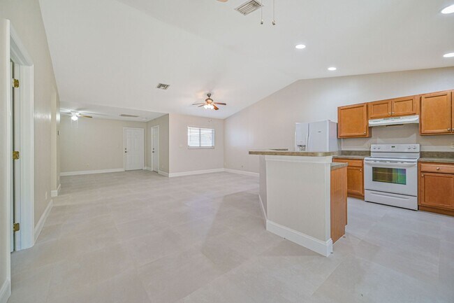 Foto del edificio - 8791-8793 Buckingham Rd