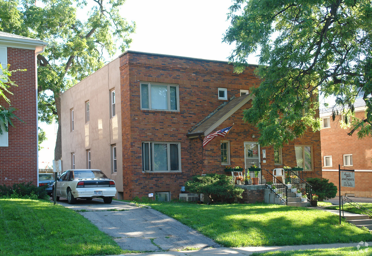Foto del edificio - Angela Apartments
