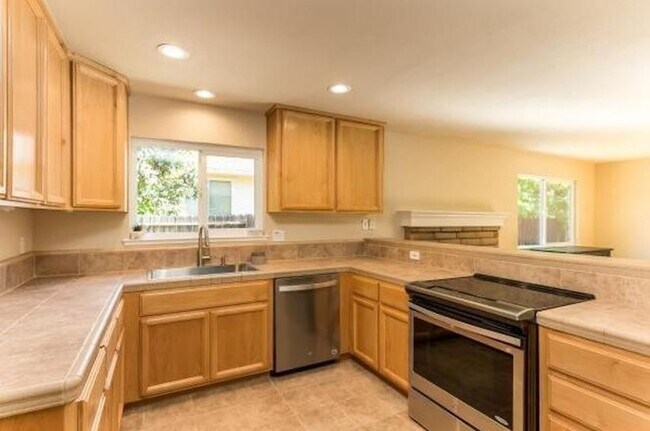 Foto del edificio - 1722 Tracy Ln