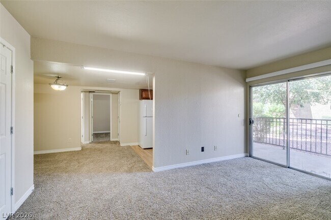 Building Photo - 4450 Sandy River Dr