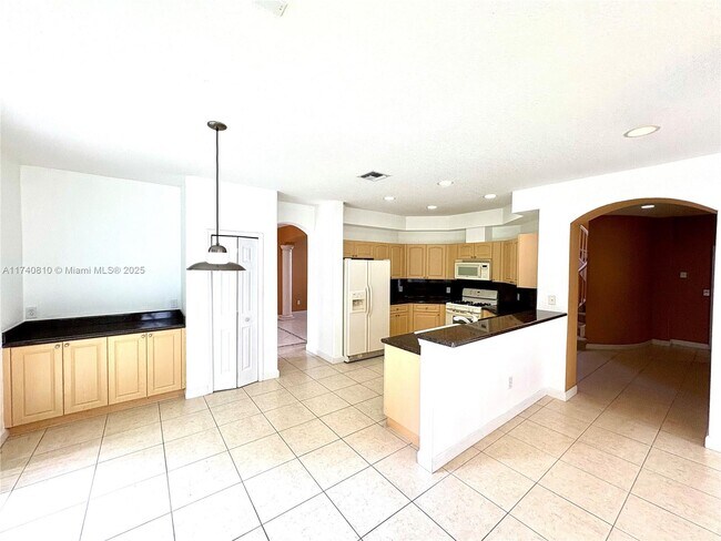Building Photo - 10514 Galleria St