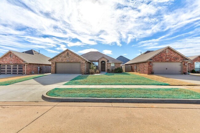 Foto del edificio - For Lease: 308 Stoneridge  Drive Moore, Ok...