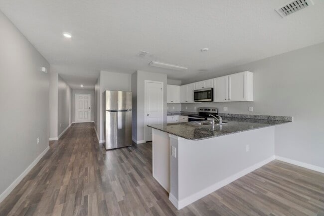 Building Photo - 687 Gila Dr