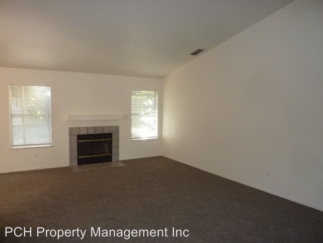 Building Photo - 3 br, 2 bath House - 1355 Windemere Court