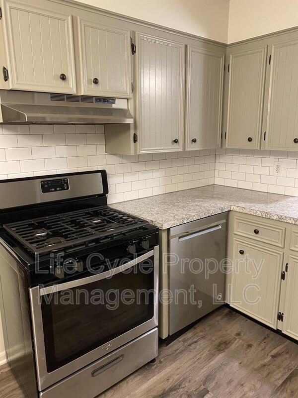 Foto del edificio - 998 52nd St SE