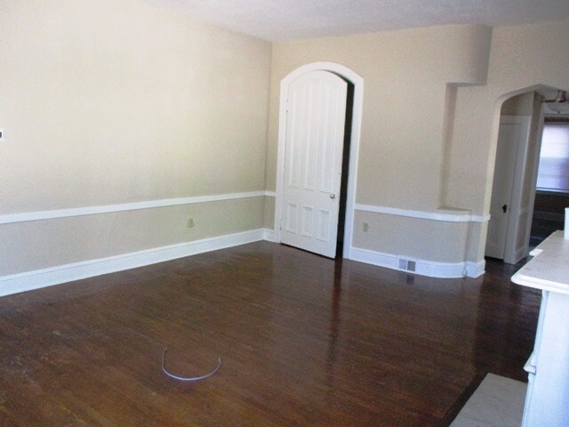 Foto del edificio - 209 E Chestnut St