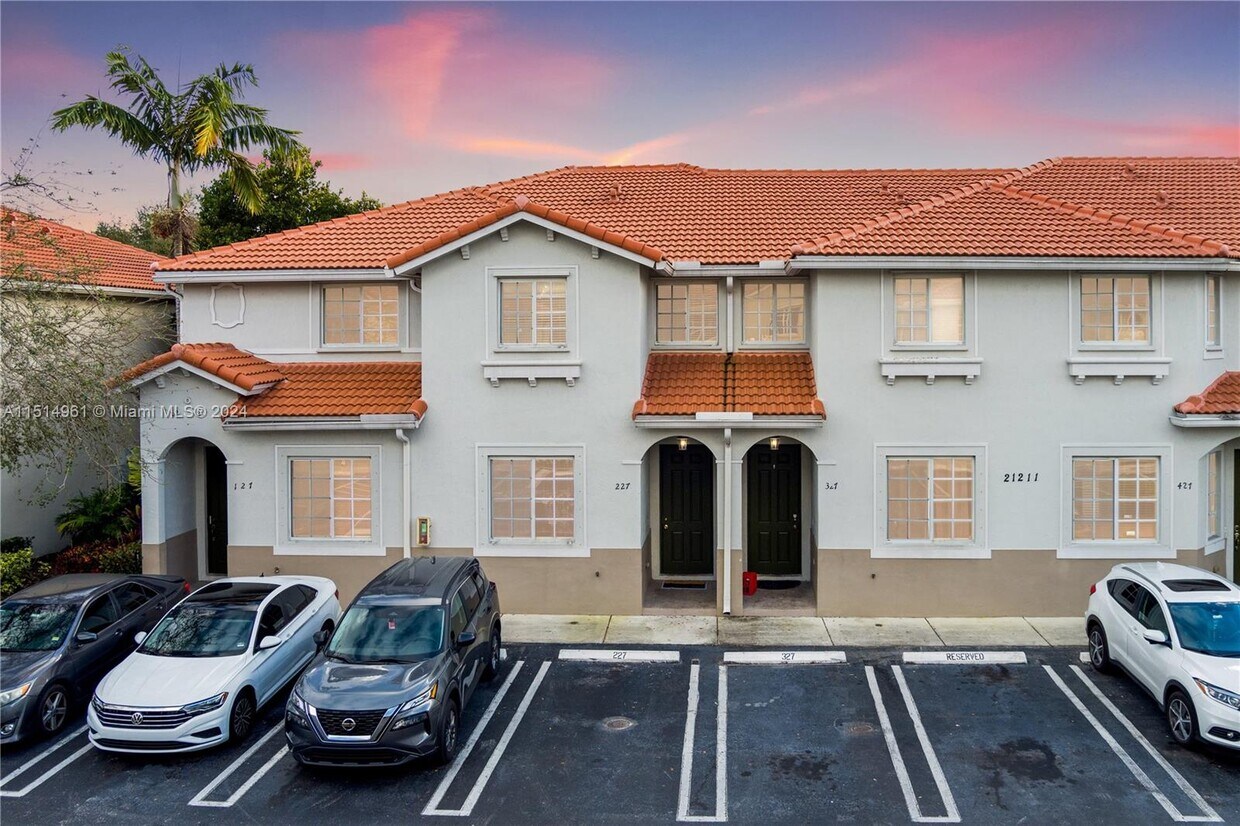 Primary Photo - 21211 NW 14th Pl