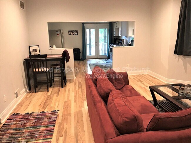 Foto del edificio - 5619 E Liberty Blvd