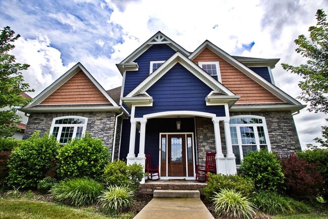 Building Photo - Fantastic Location! Don't Miss This!