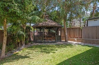 Building Photo - 3210 N Ardmore Ave