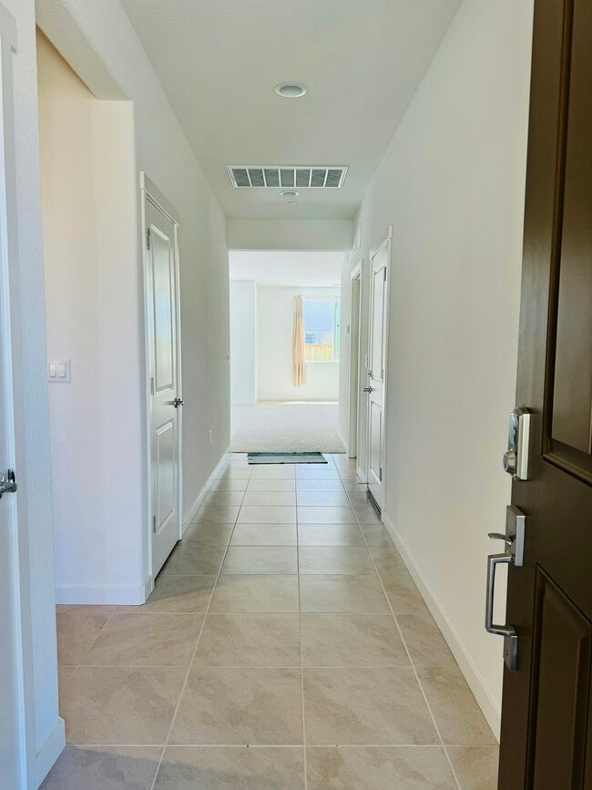Building Photo - 5395 Trimonti Circle