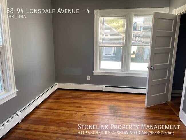 Building Photo - 88-94 Lonsdale Avenue