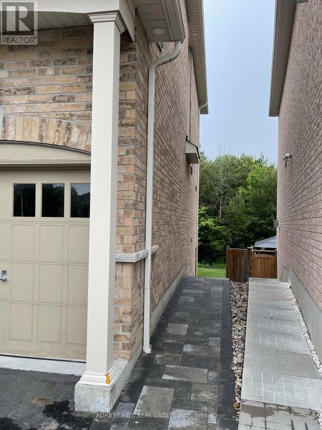 Photo du bâtiment - 14 Aquilina Ct