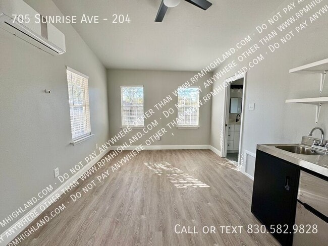 Building Photo - 705 Sunrise Ave