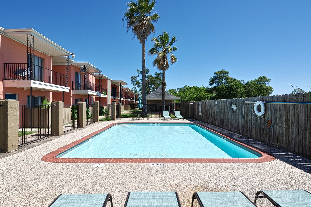 Coral Bay Apartments Seabrook, TX