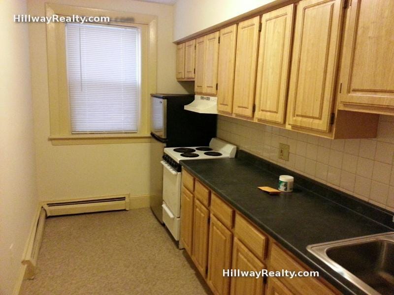 Primary Photo - 1466 Tremont St