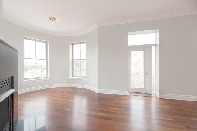 Building Photo - 36 S Ashland Ave