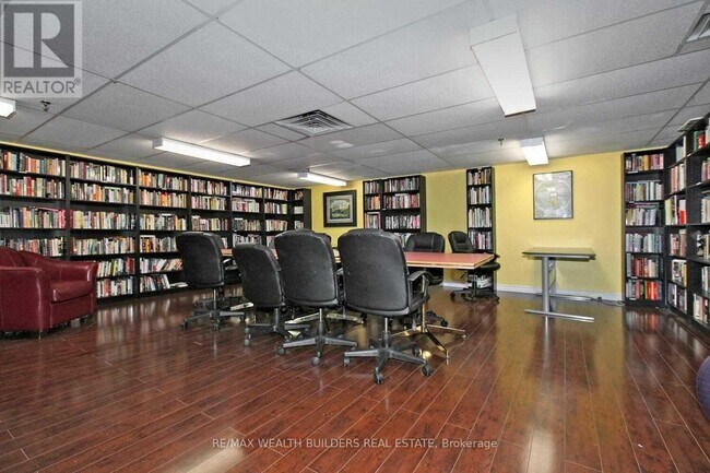 Building Photo - 77 Maitland Pl