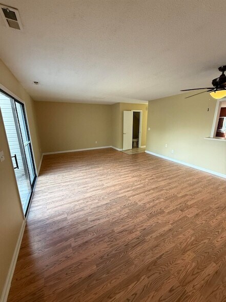 Building Photo - 951 Plantation Dr