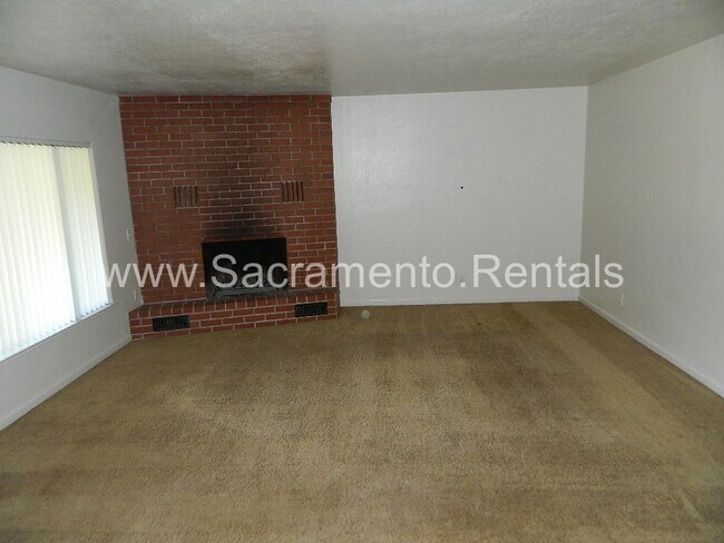Building Photo - 3 br, 2 bath House - 2840 Central Avenue