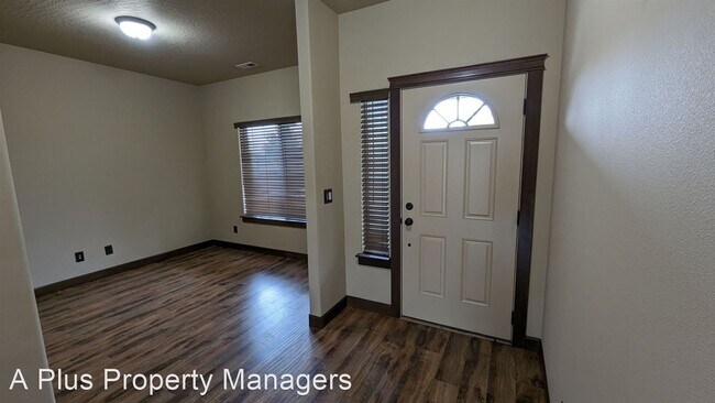 Building Photo - 3 br, 2 bath House - 3013 N Cormac Loop