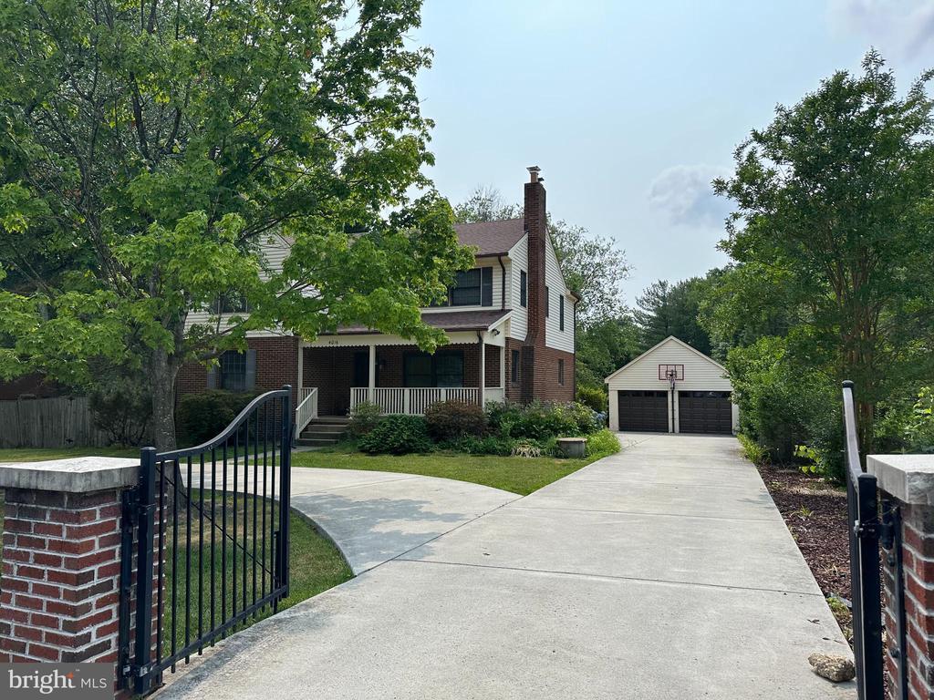 Foto principal - 4016 Trapp Rd