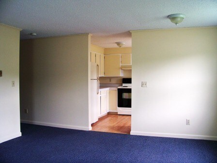 Building Photo - 21 Village Dr