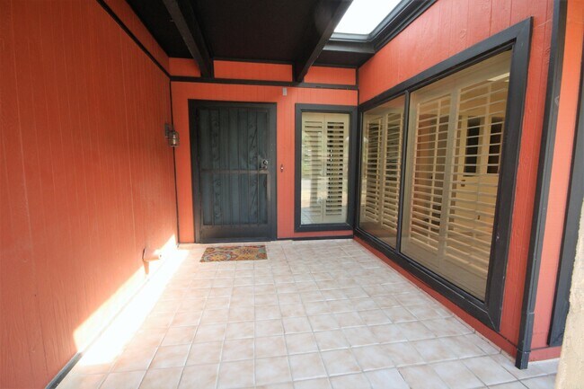Building Photo - 3008 Stone Edge Rd