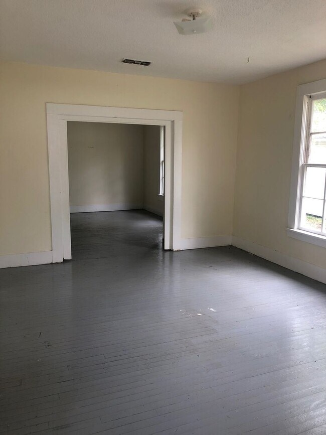 Building Photo - Housing Sec 8 approved
