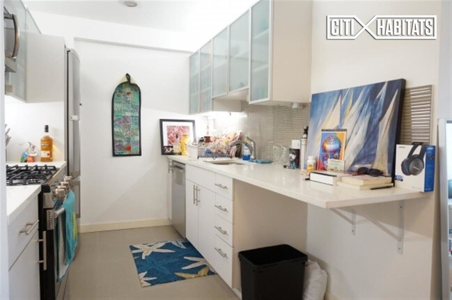 Foto del edificio - 222 E 111th St