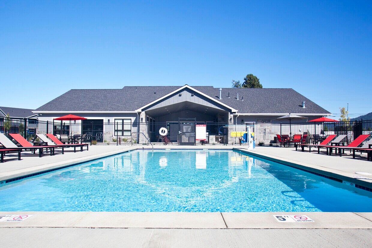 Prairie Pointe Apartments & Townhomes 1586 W Switchgrass Ln Coeur d