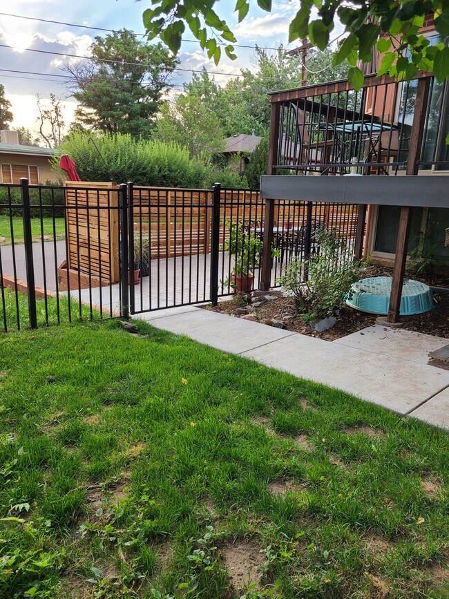 Building Photo - 2490 Winona Ct