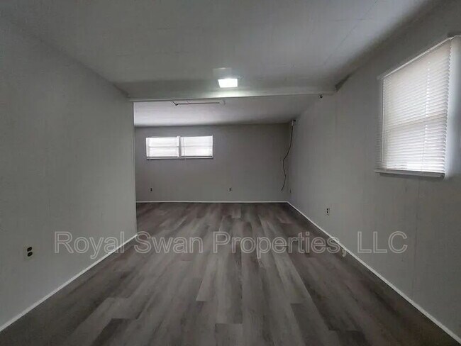 Foto del edificio - 115 1/2 Lenox St.