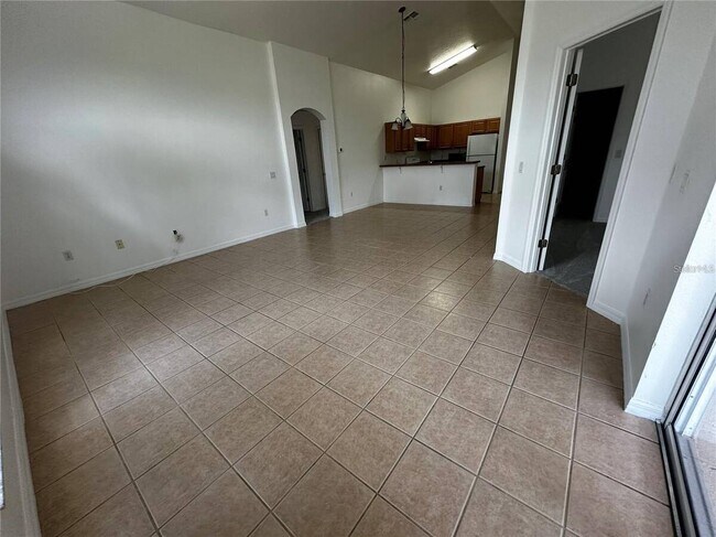 Building Photo - 4795 Cumbrian Lakes Dr