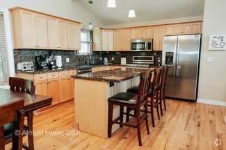 Building Photo - 9722 Buttonwood Cir
