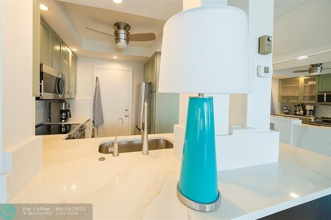 Foto del edificio - 6000 N Ocean Blvd