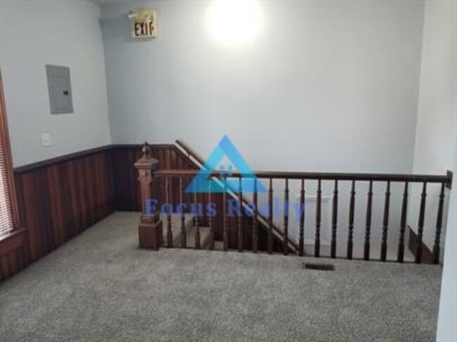 Building Photo - 1315 W Market St