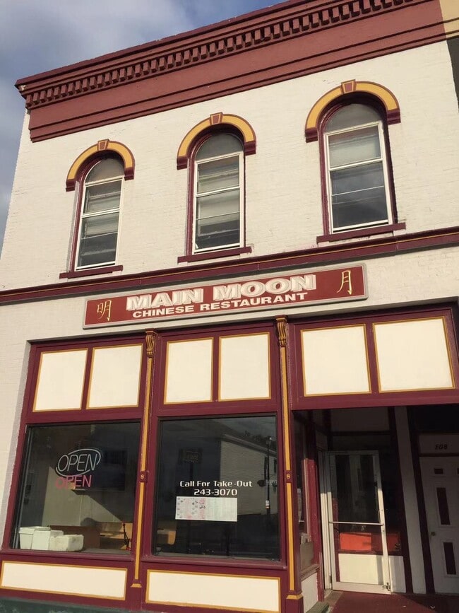 Building Photo - 108 Main St