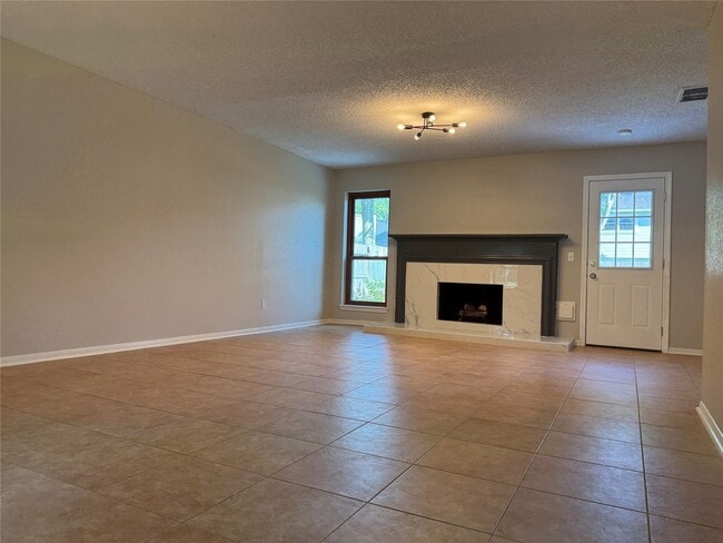 Building Photo - 3815 Flintrock Ln