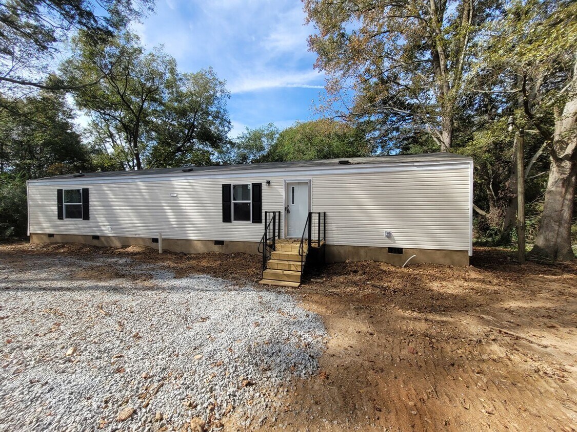 57/59 Johnson Street Apartment for Rent in Royston, GA