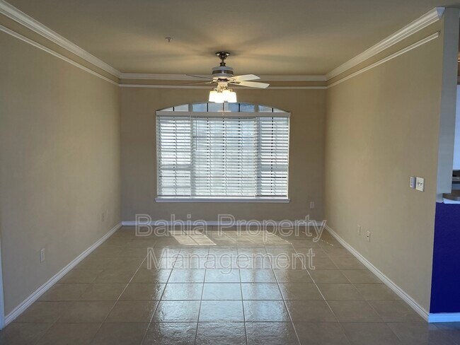 Building Photo - 4320 Bayside Village Dr