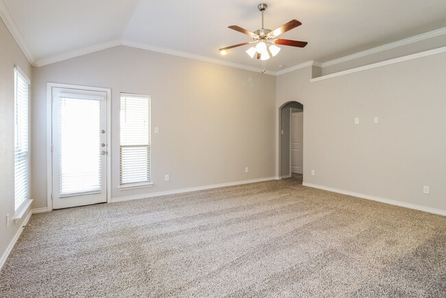 Building Photo - 824 San Felipe Trail