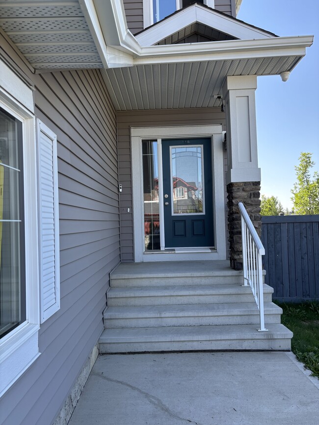 Building Photo - 8103 Gourlay Pl NW
