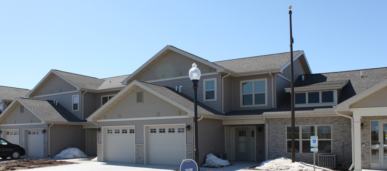 Foto del edificio - Pleasant View Townhomes