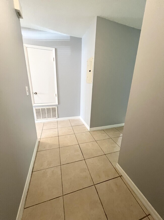 Foto del edificio - 9801 Turf Way