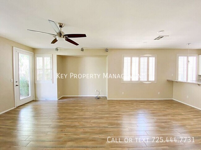 Foto del edificio - REMODELED 1 STORY IN THE HEART OF SILVERAD...