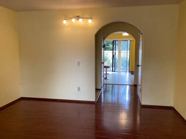 Building Photo - 118 Park Pl Dr